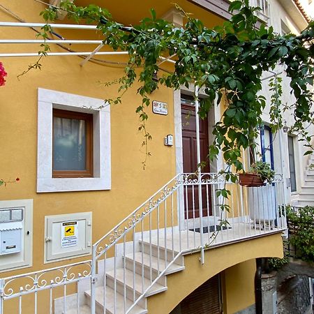 Casa Ferrara Hotel Taormina Exterior photo