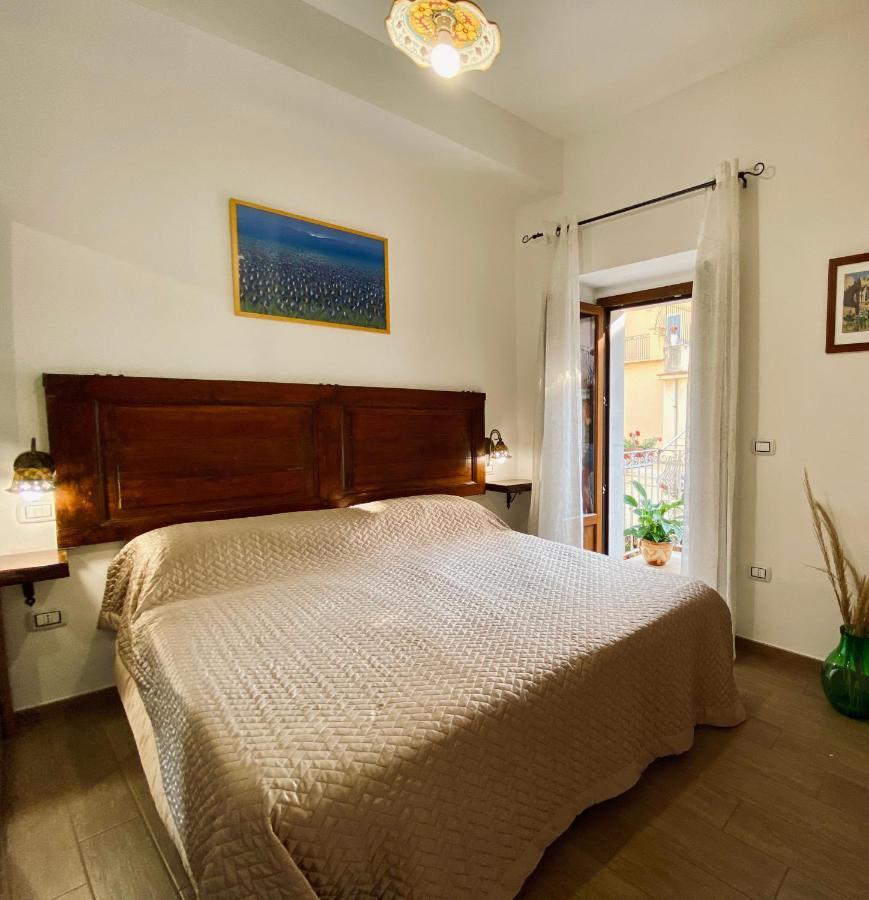 Casa Ferrara Hotel Taormina Exterior photo
